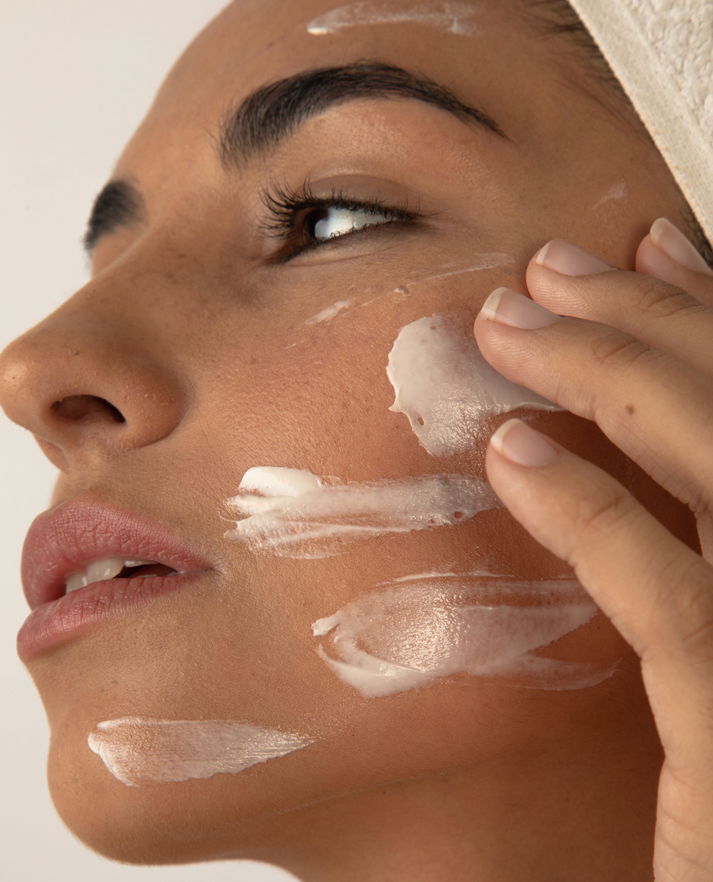 Makari Naturalle Carotonic Extreme Glow Renewing Face Cream SPF 15